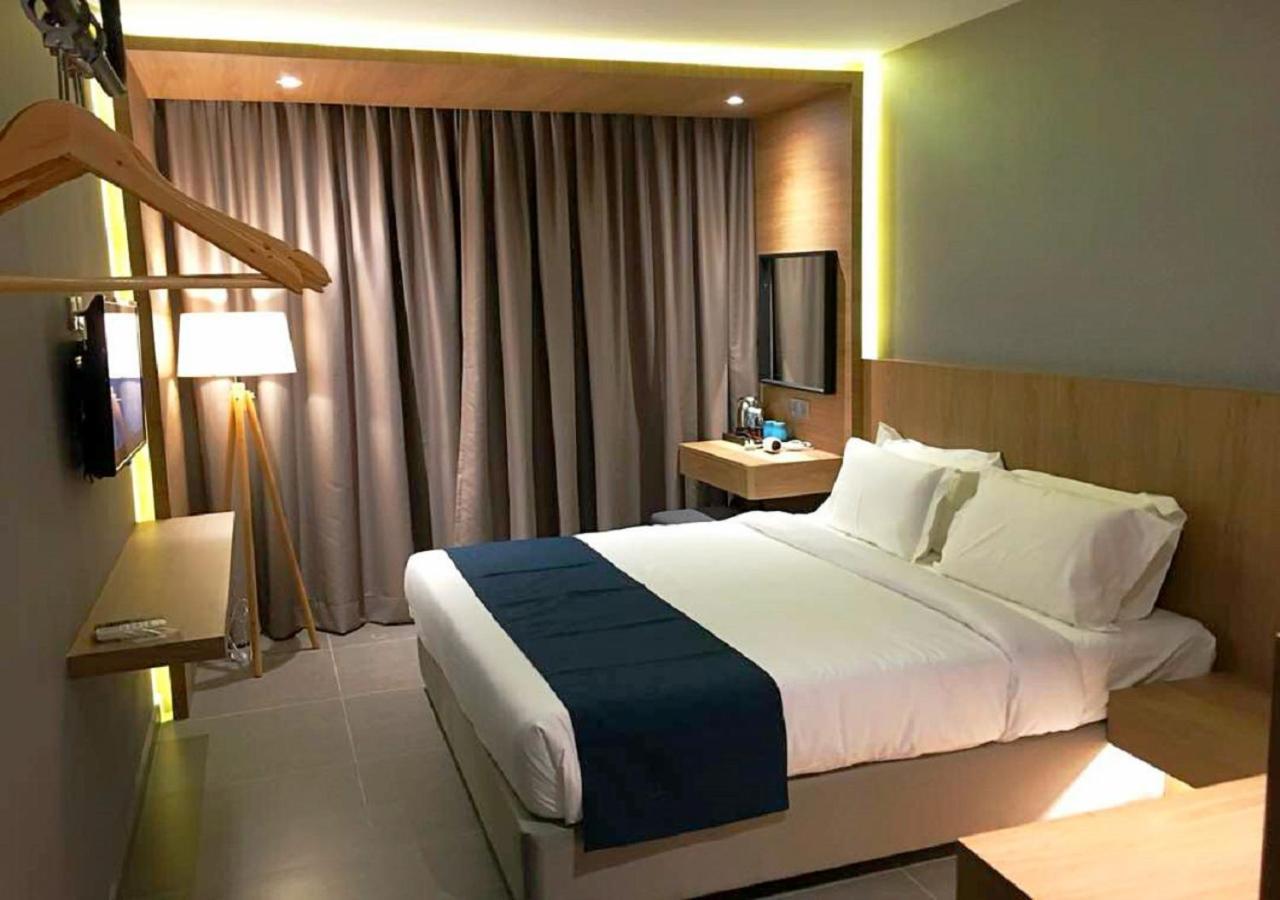 Orange Business Hotel Petaling Dzsaja Kültér fotó